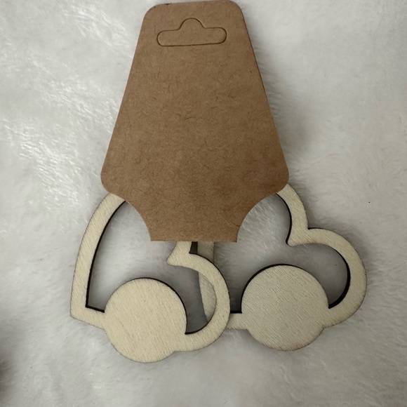 Gorgeous earring bundle - Picture 6 of 9